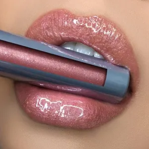 Fashion Week | A Multifaceted Rose Gold Lip Gloss